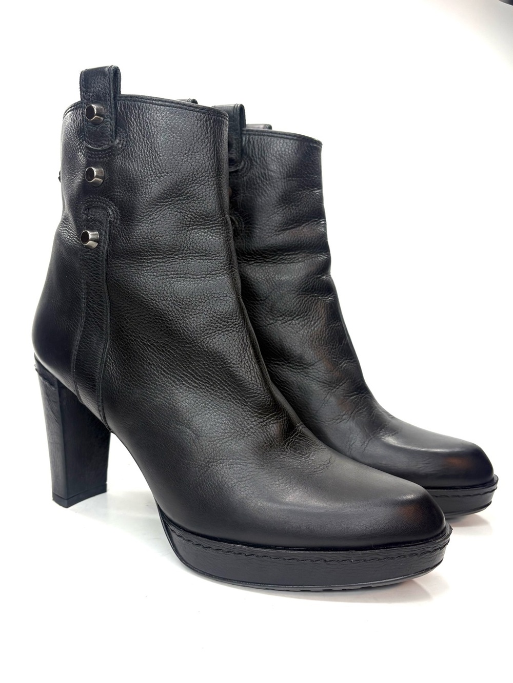 Stuart Weitzman Black Leather High-Heel Ankle Boots | 8
